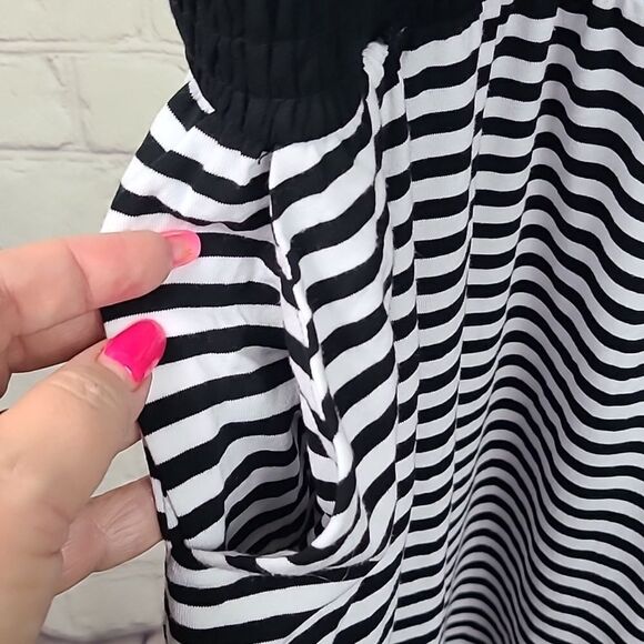 NEW Torrid Black White Striped Jersey Smocked Waist T-Shirt Dress Plus Size 4X - Picture 10 of 12